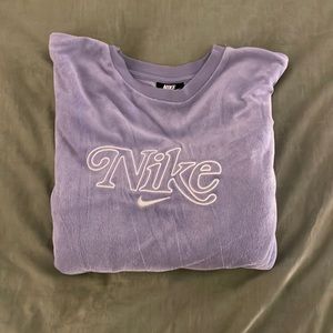 VINTAGE-LIKE NIKE SWEATSHIRT